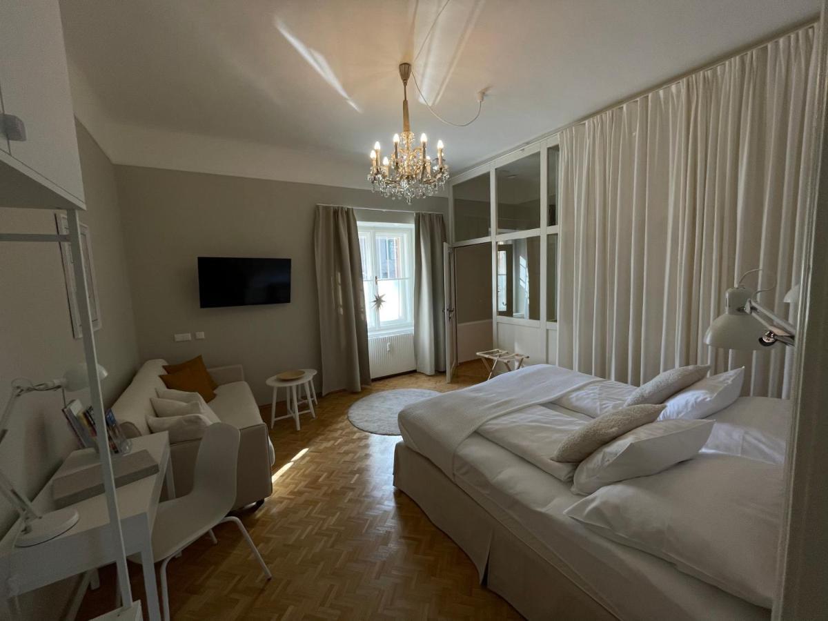 White Flat By Grazrentals With Cool Location & Free Parking Екстер'єр фото