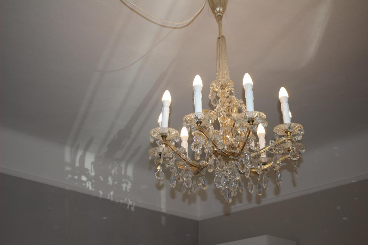 White Flat By Grazrentals With Cool Location & Free Parking Екстер'єр фото